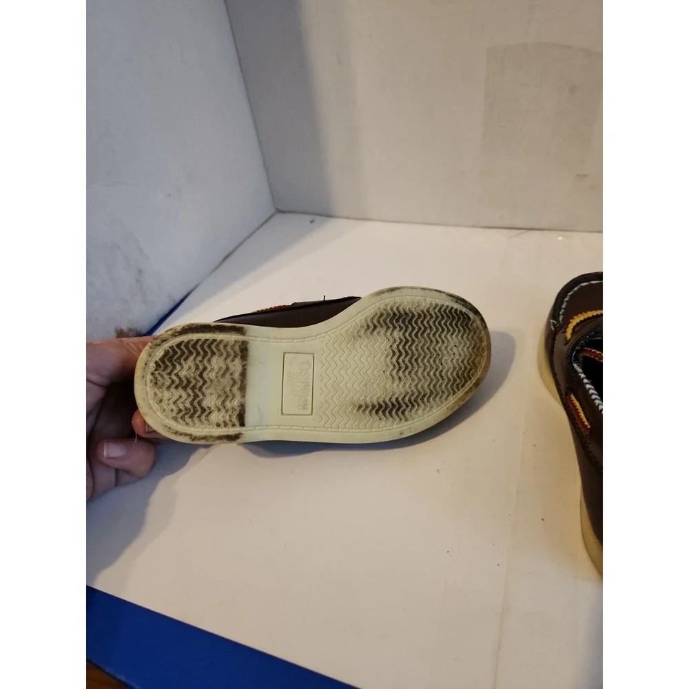 OshKosh Boys Boat Shoes loafers  size 9